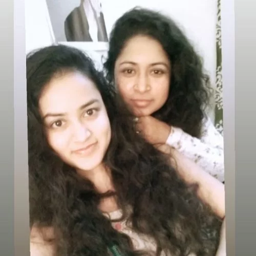 Farhina Parvez with mother