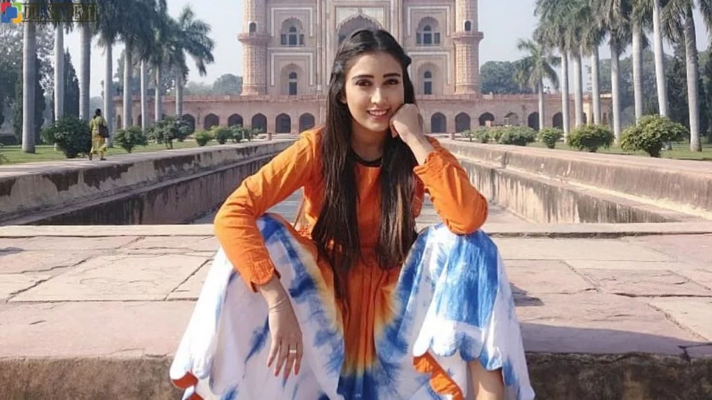 Priyamvada Kant Biography in Hindi